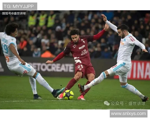 波特诺与蒙得国民的激烈对决揭示足球战术与团队精神的完美结合 波特诺与蒙得国民的激烈对决揭示足球战术与团队精神的完美结合