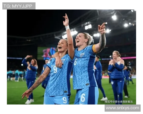 波兰女足与苏格兰女足激战正酣争夺欧洲女足赛场荣耀 波兰女足与苏格兰女足激战正酣争夺欧洲女足赛场荣耀