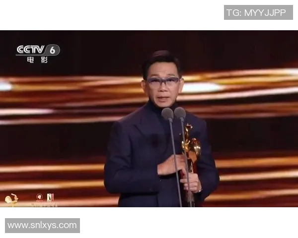 方硕的成长之路：从青涩新秀到篮球场上的耀眼明星