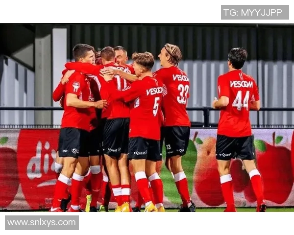 沙尔克04客场不败保级希望增加，前景乐观可期